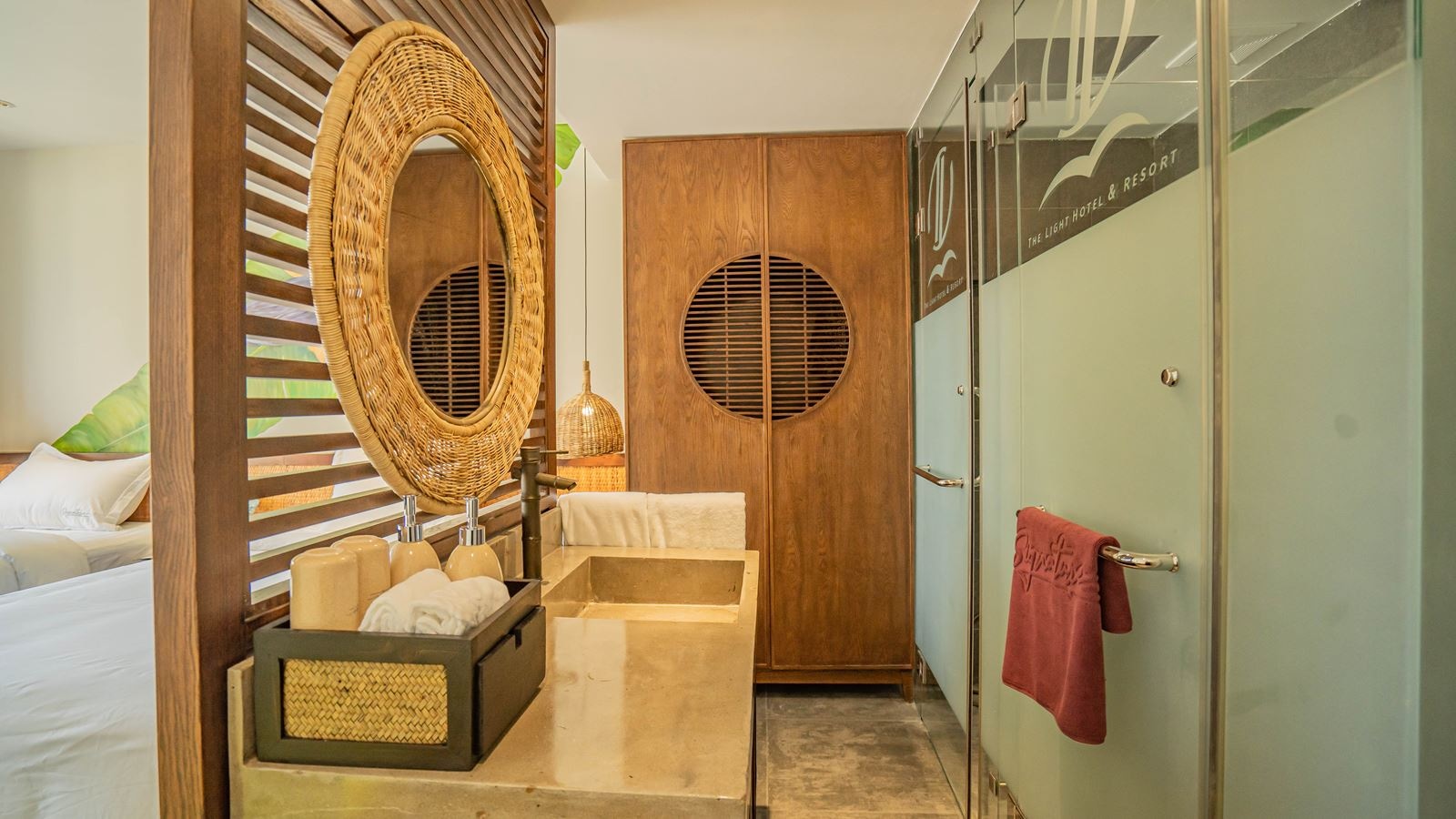 rooms-signature-tropical-with-balcony-no-extra-bed