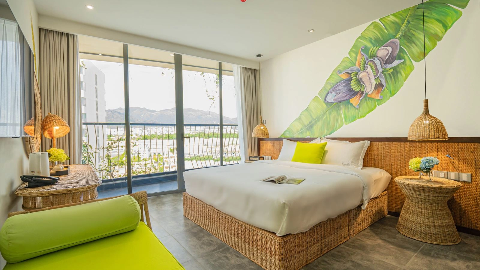 rooms-signature-tropical-with-balcony-no-extra-bed