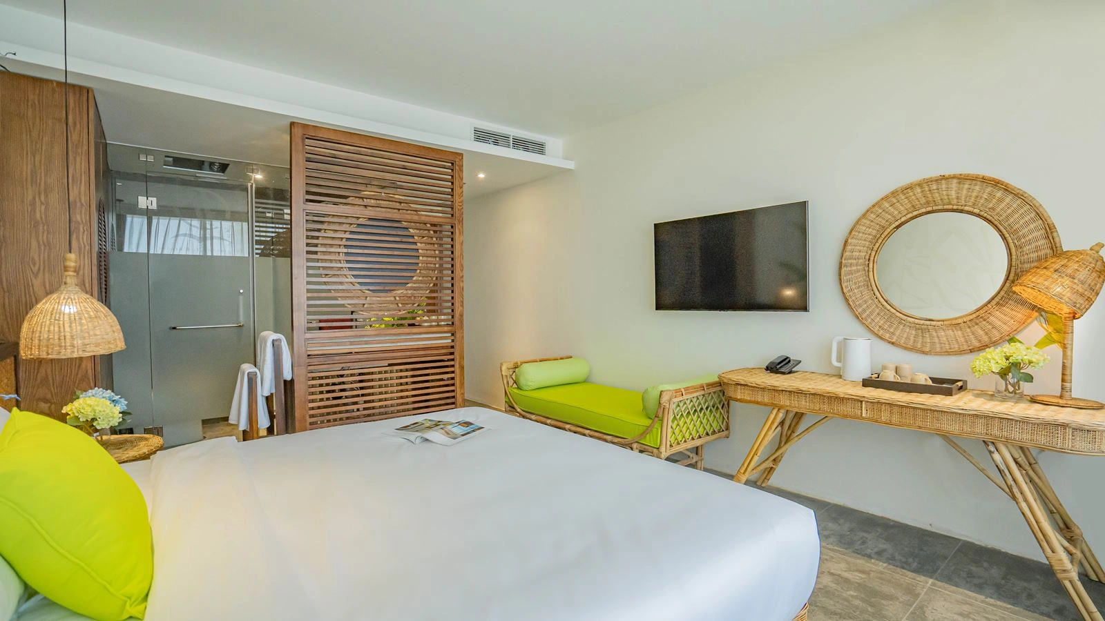 rooms-signature-essential-partial-sea-view-with-balcony-no-extra-bed