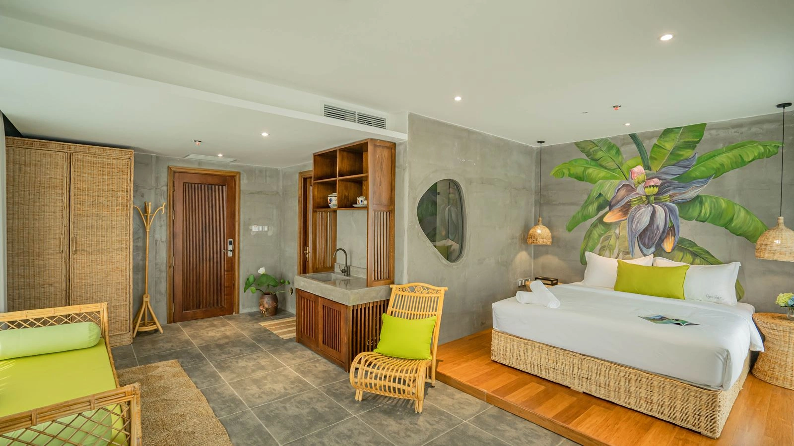 rooms-signature-bliss-seaview-with-balcony-child-without-extra-bed