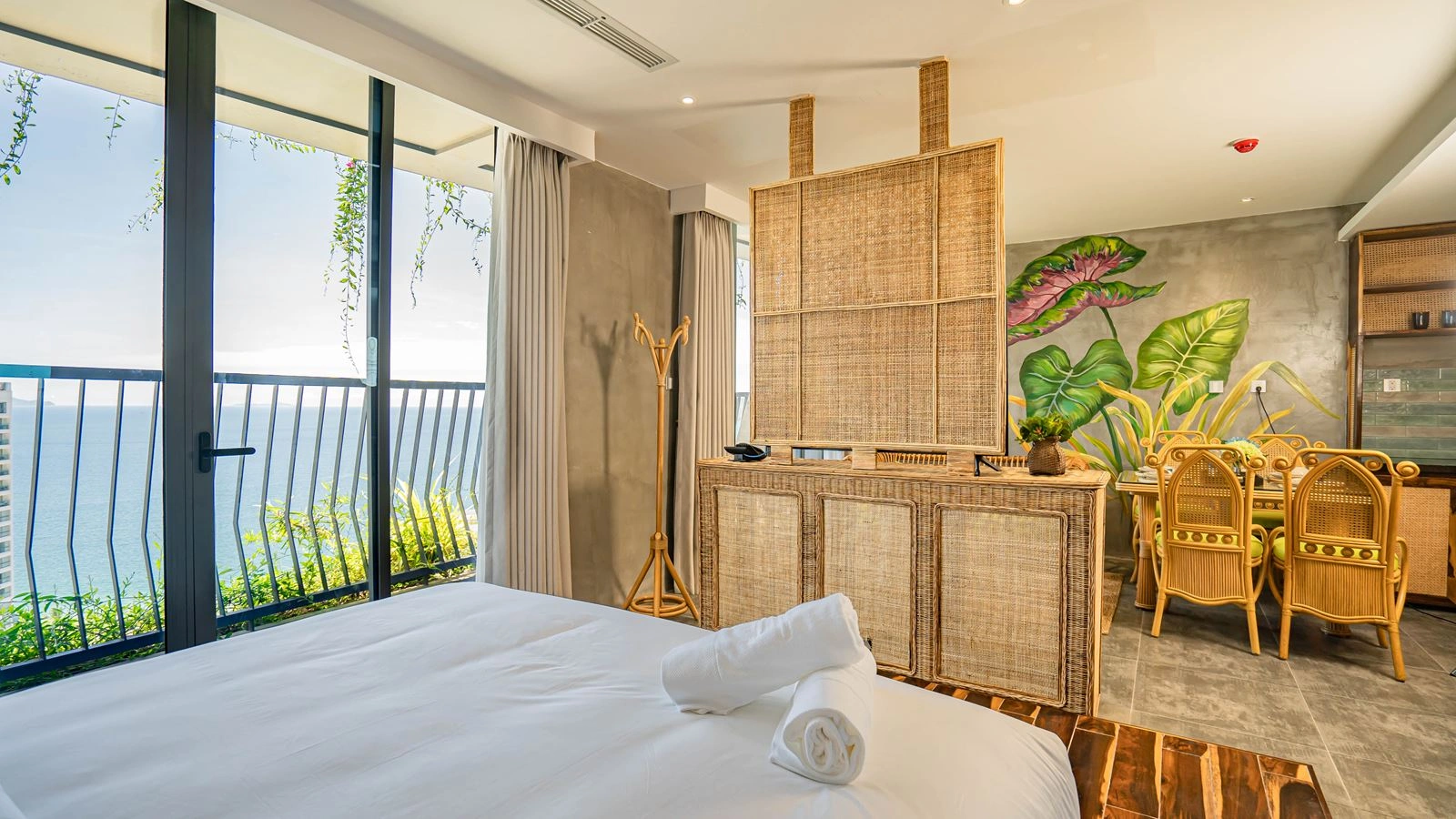 rooms-lotus-paradise-oasis-2-bedrooms-with-balcony