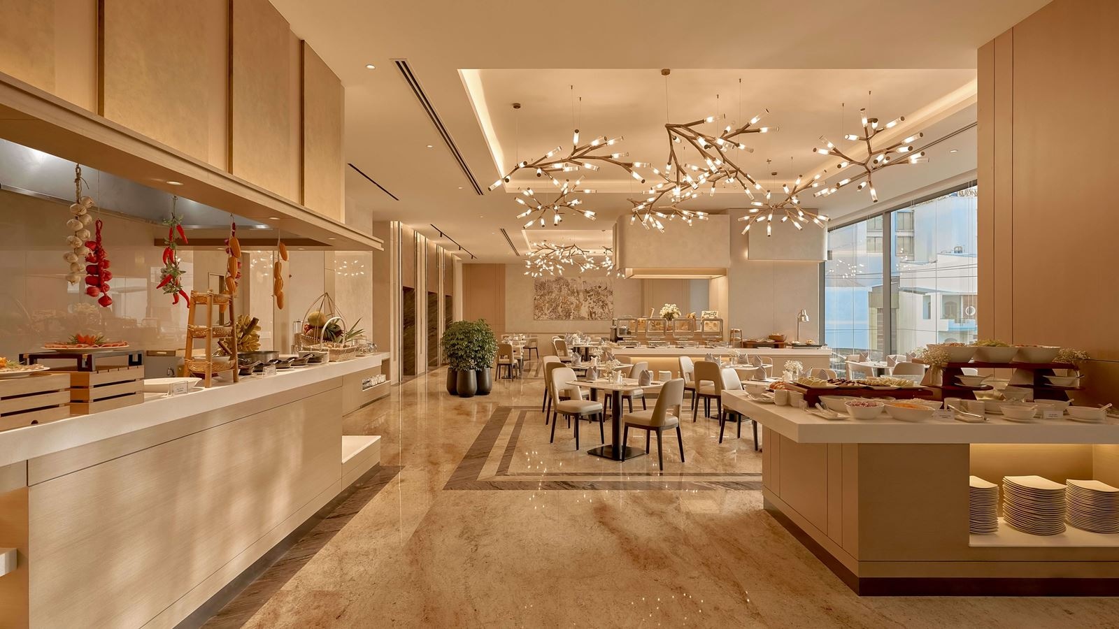 restaurants-lux-restaurant