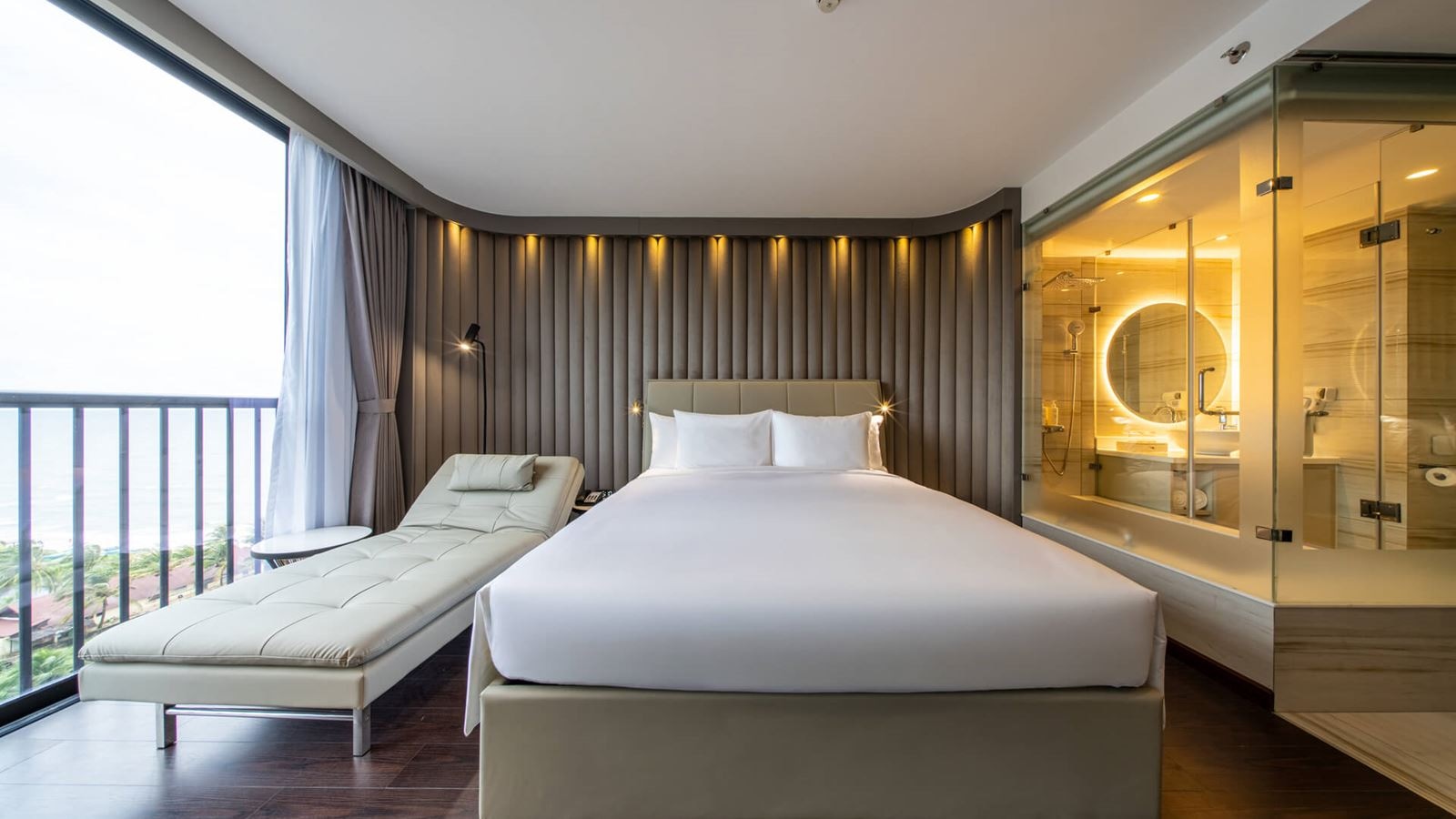 rooms-deluxe-ocean-view