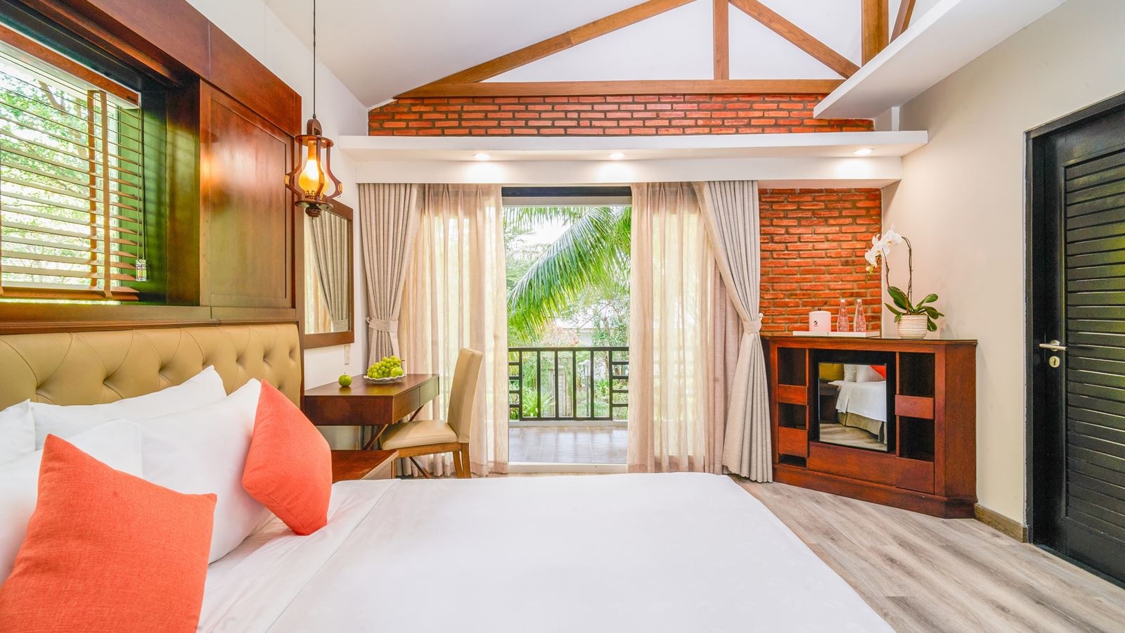 rooms-deluxe-garden-view-balcony-or-terrace