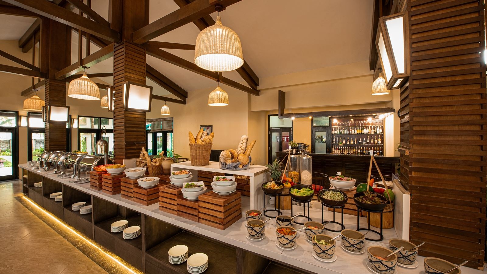 restaurants-restaurant