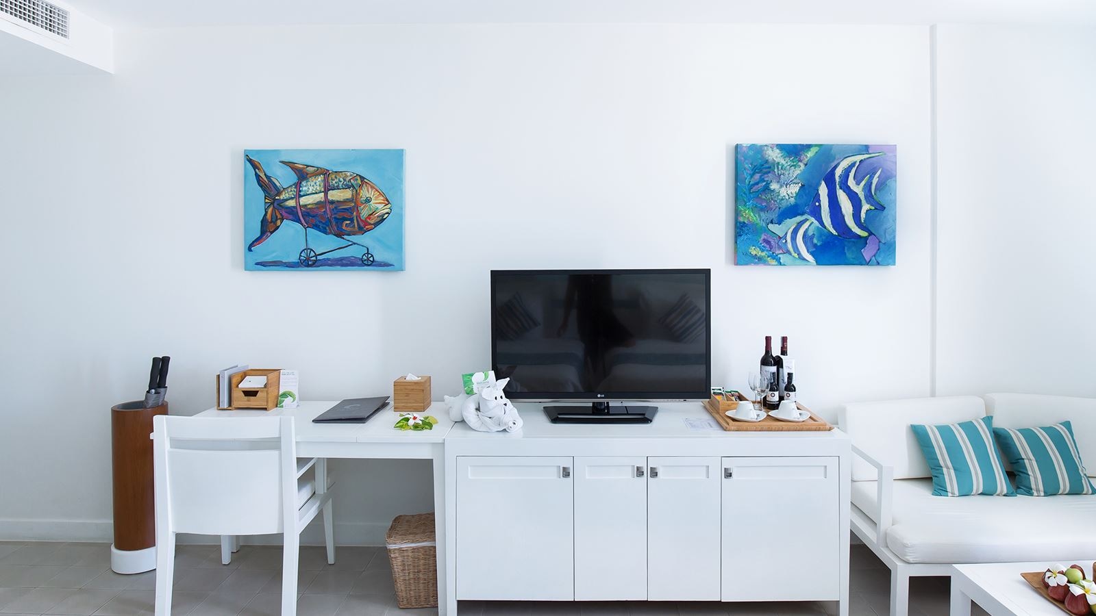 rooms-azul-pool-view