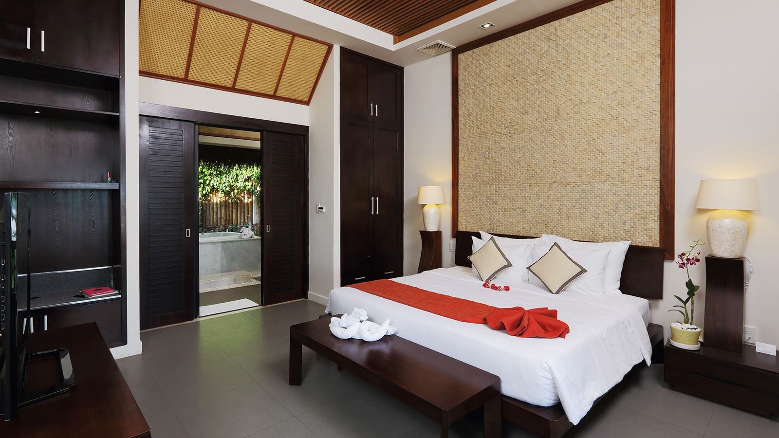 rooms-beachfront-bungalow