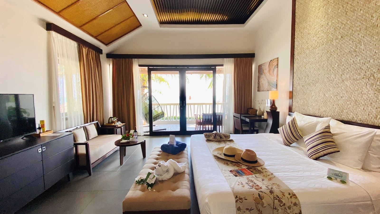 rooms-beachfront-bungalow-child-without-extra-bed