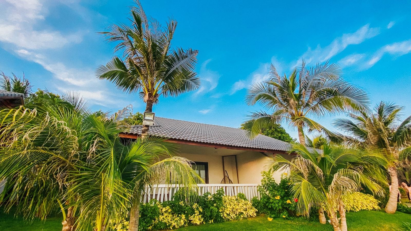 rooms-beachfront-bungalow-child-without-extra-bed