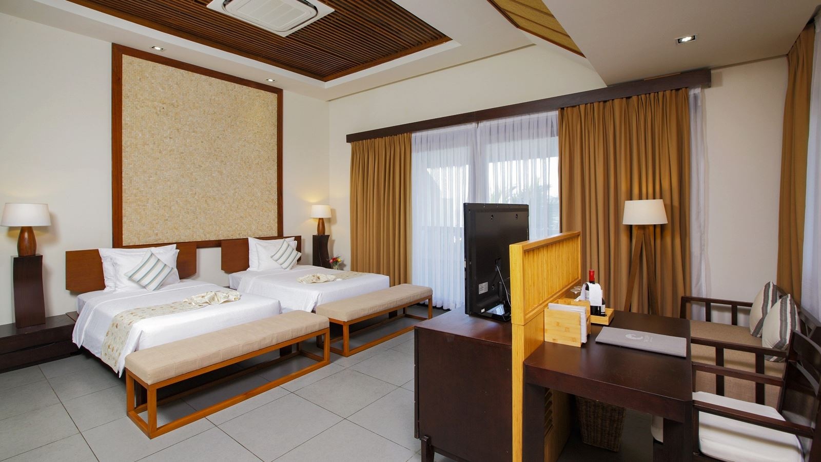 rooms-beachfront-bungalow-child-without-extra-bed