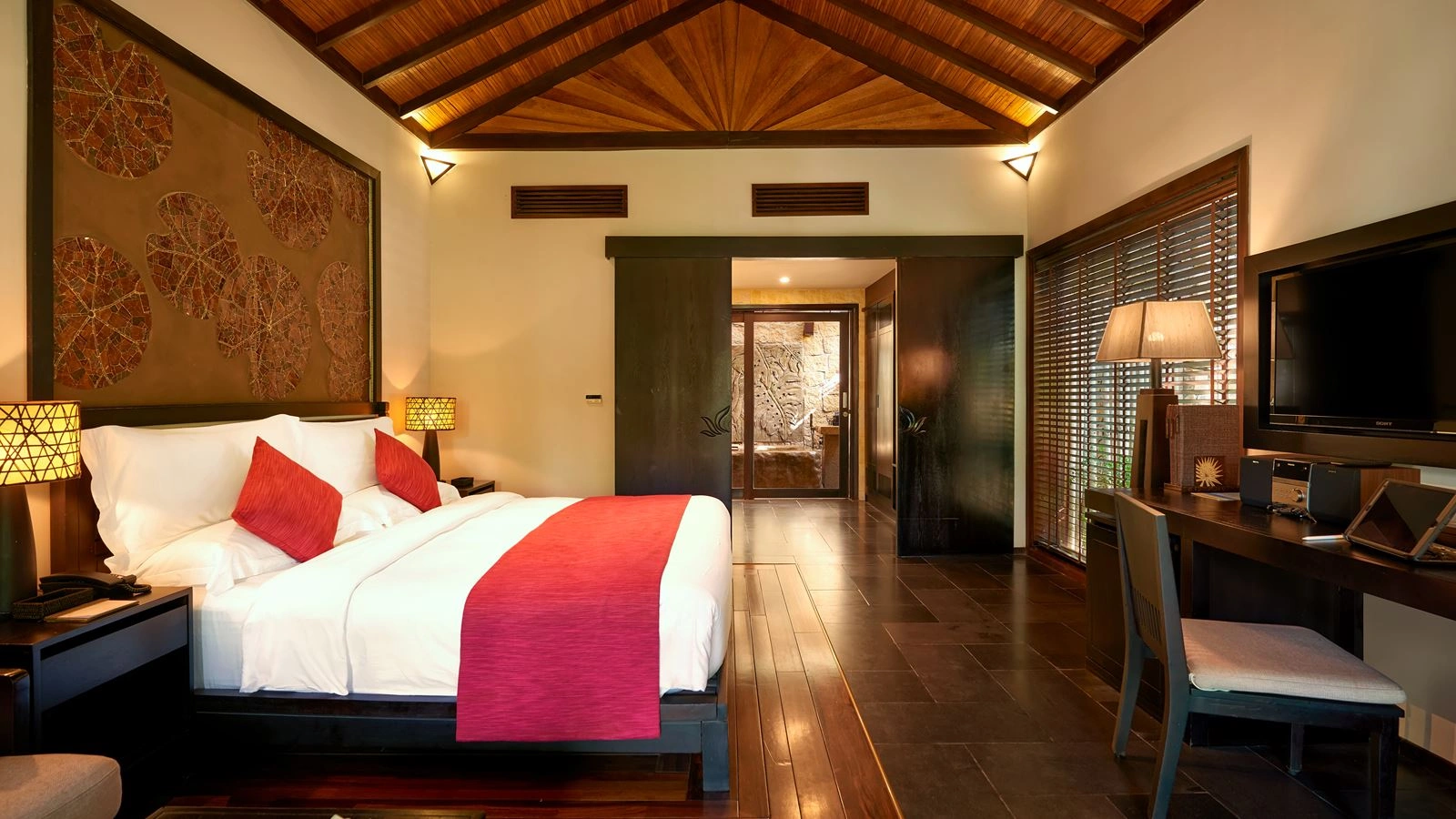 rooms-premier-deluxe-villa-gardenview