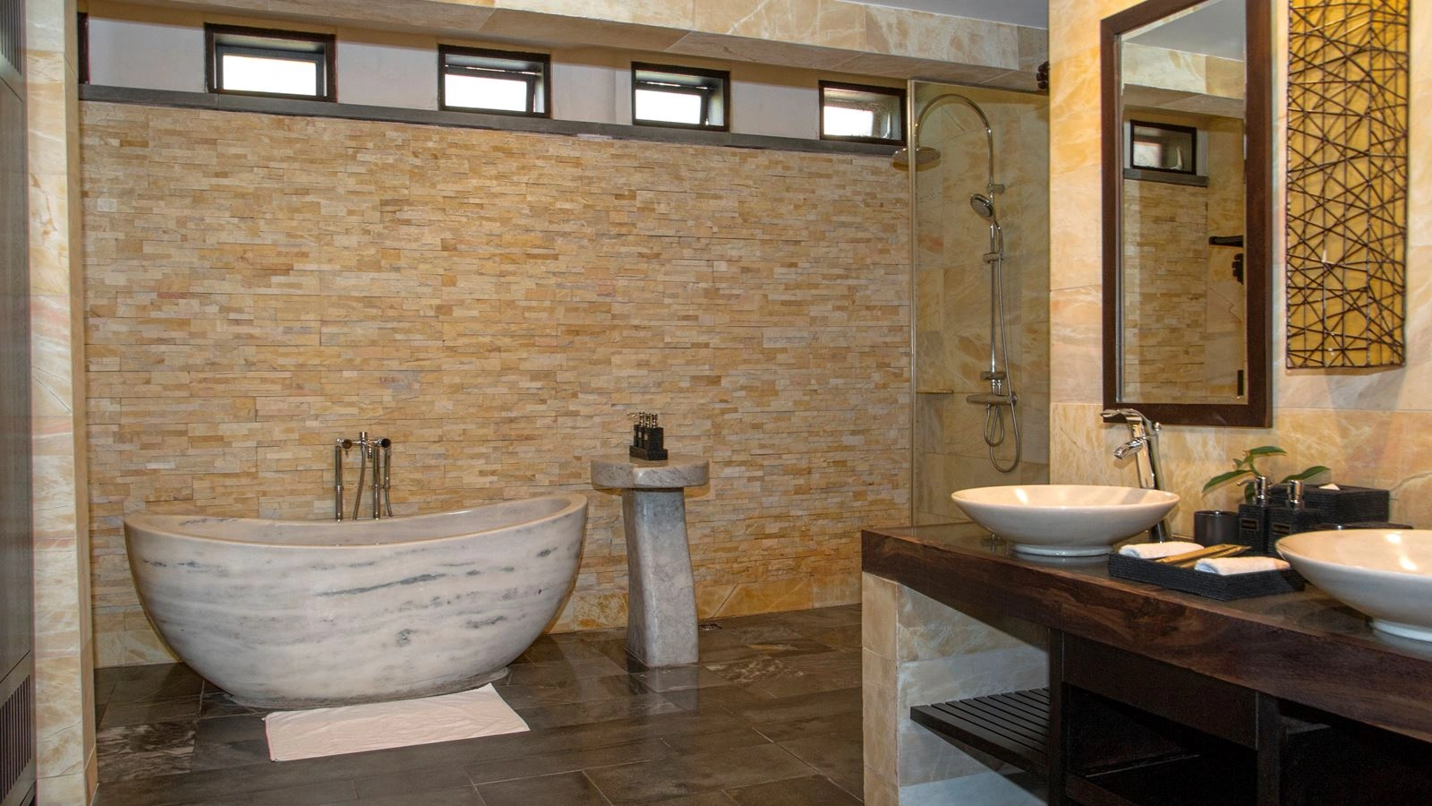 rooms-deluxe-villa-gardenview