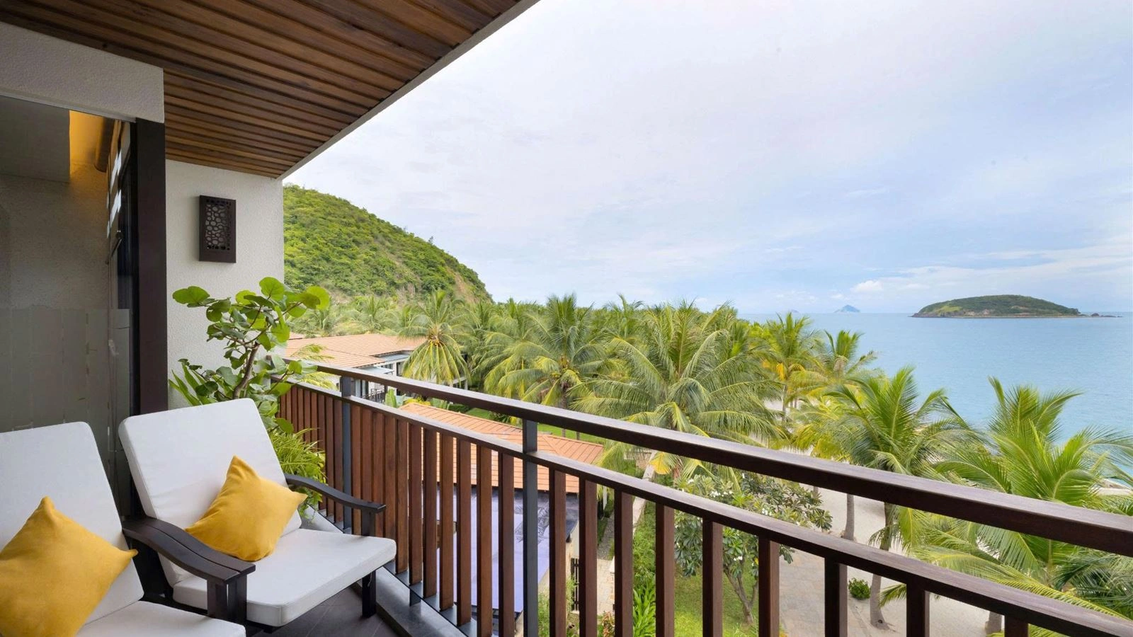 rooms-family-2-bedroom-oceanview