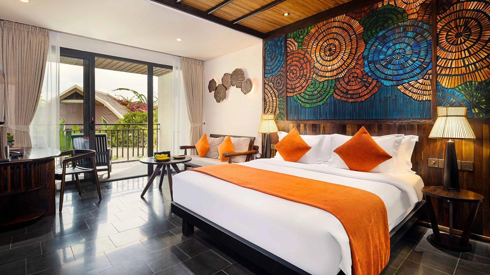 rooms-family-room-2bedroom-garden-view