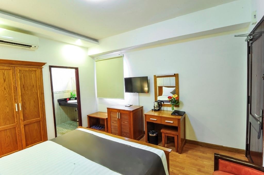 rooms-superior-with-corridor-view