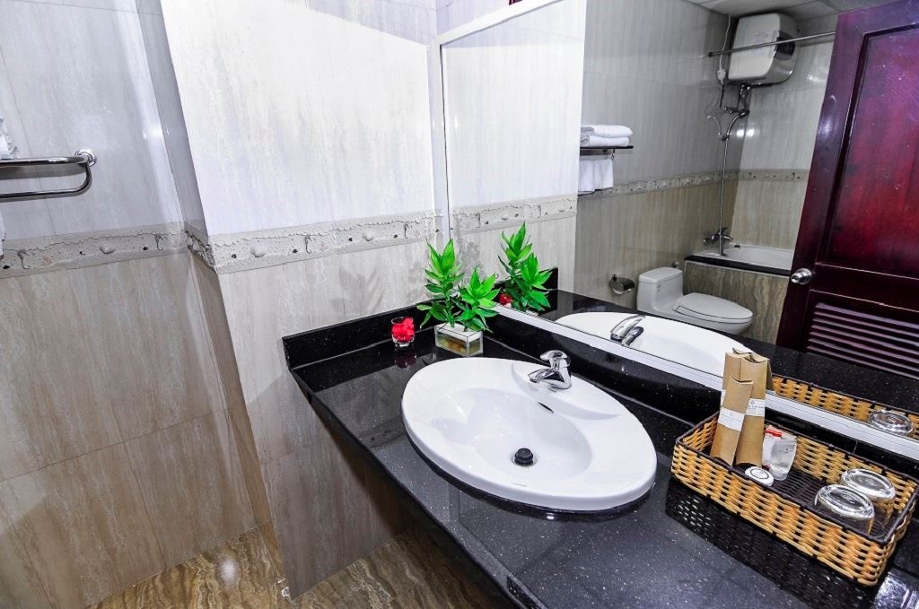 rooms-superior-with-corridor-view