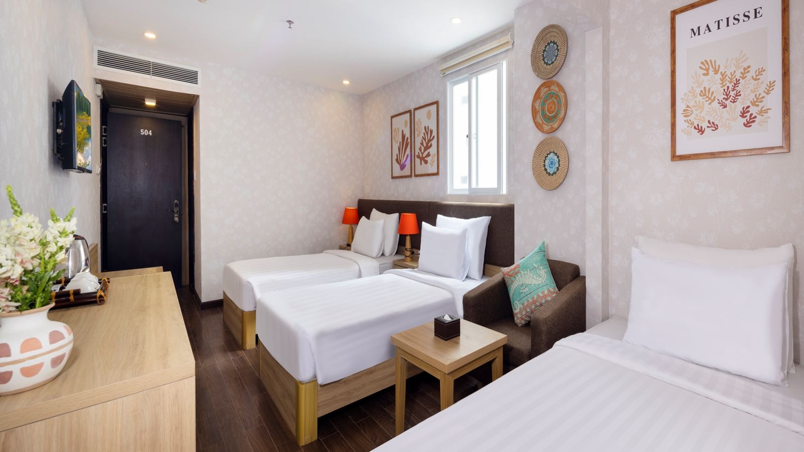 rooms-room-superior-with-window