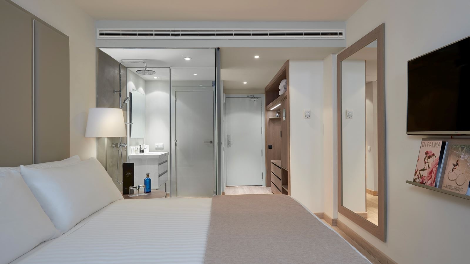 rooms-double-the-level-premium-sea-view-balcony-or-terrace