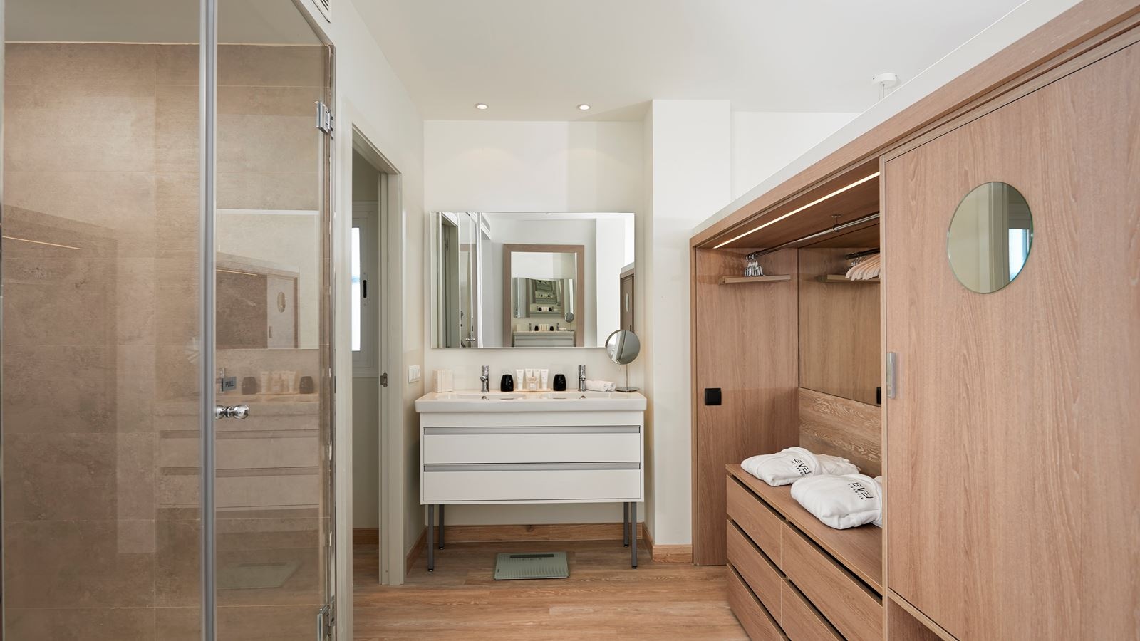 rooms-junior-suite-the-level