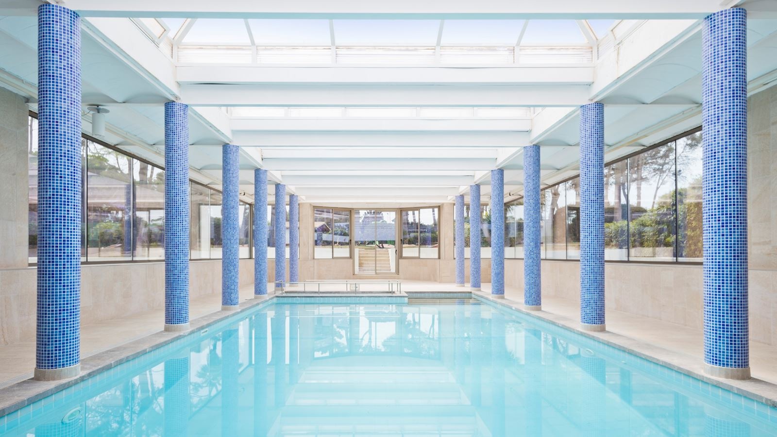 pools-indoor-pool