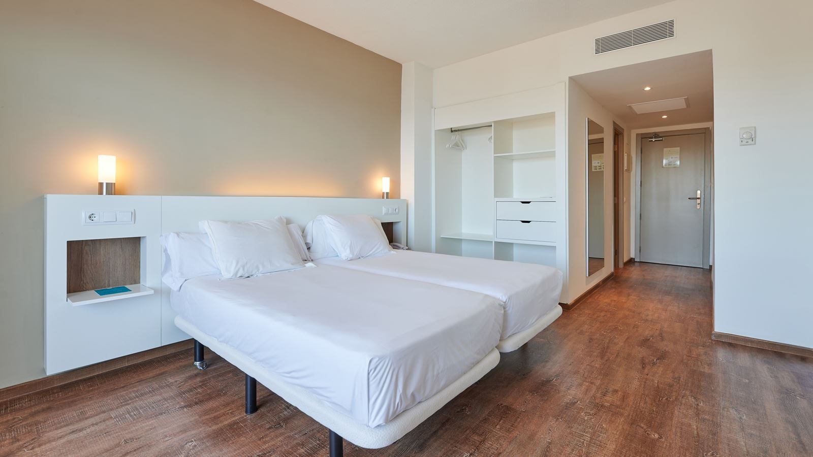 rooms-room-double-sea-view-balcony