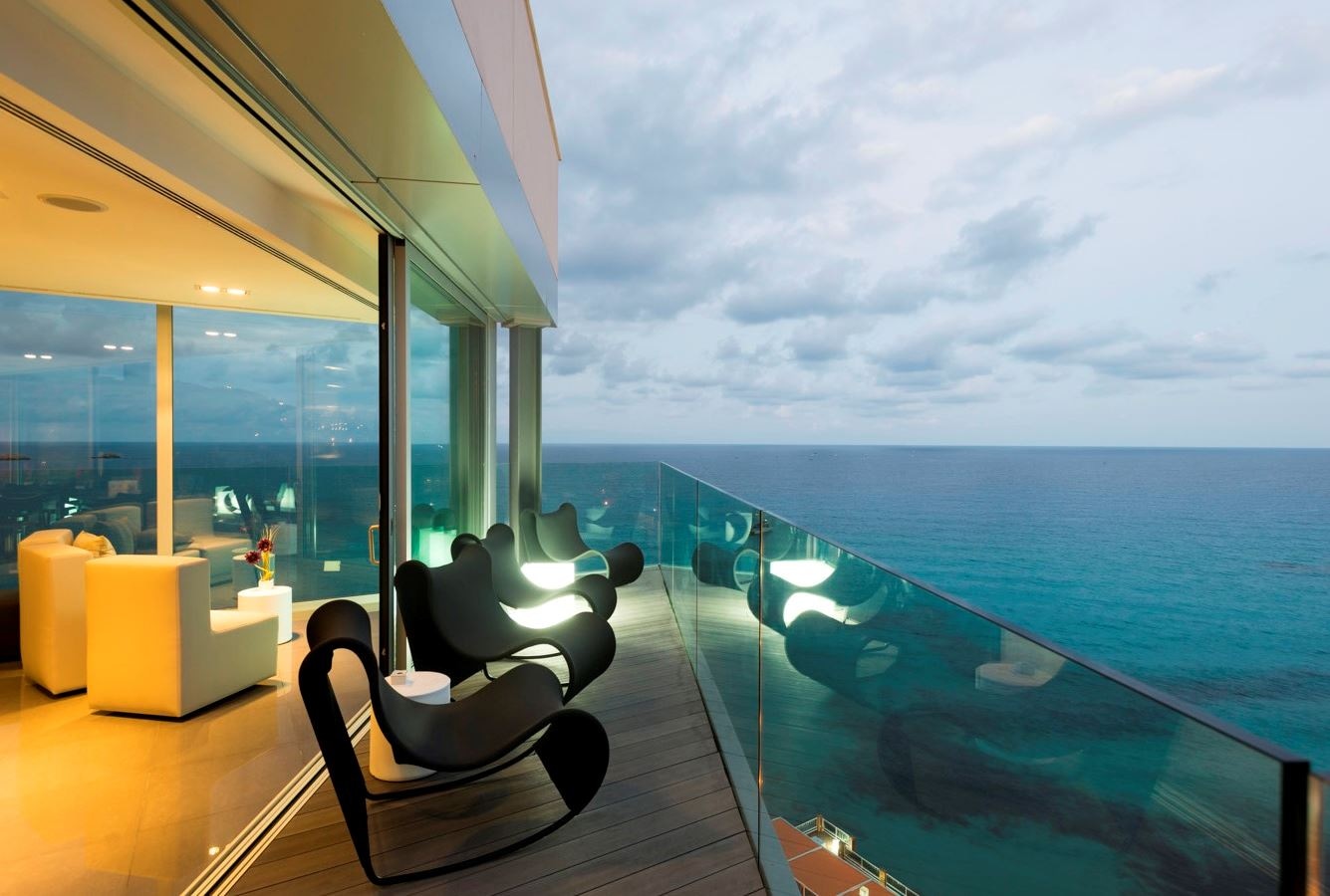 restaurants-bar-restaurant-attik