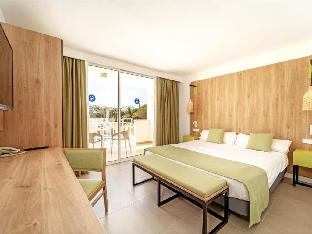 rooms-suite-deluxe-with-balcony-or-terrace