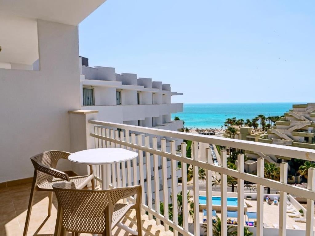 rooms-suite-deluxe-with-balcony-or-terrace