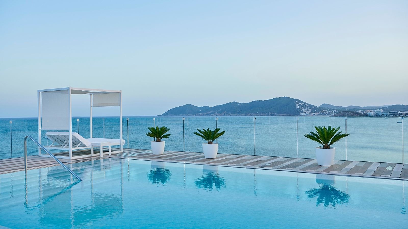 pools-outdoor-pool