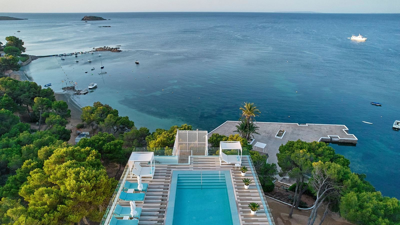 pools-outdoor-pool