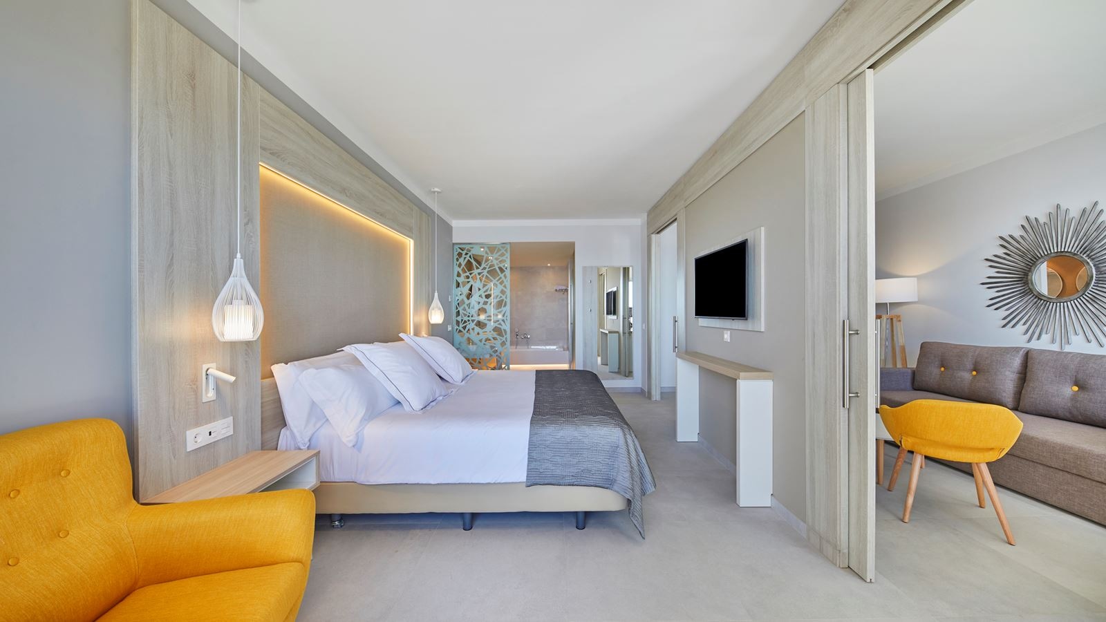 rooms-family-master-suite-sea-view-balcony-or-terrace