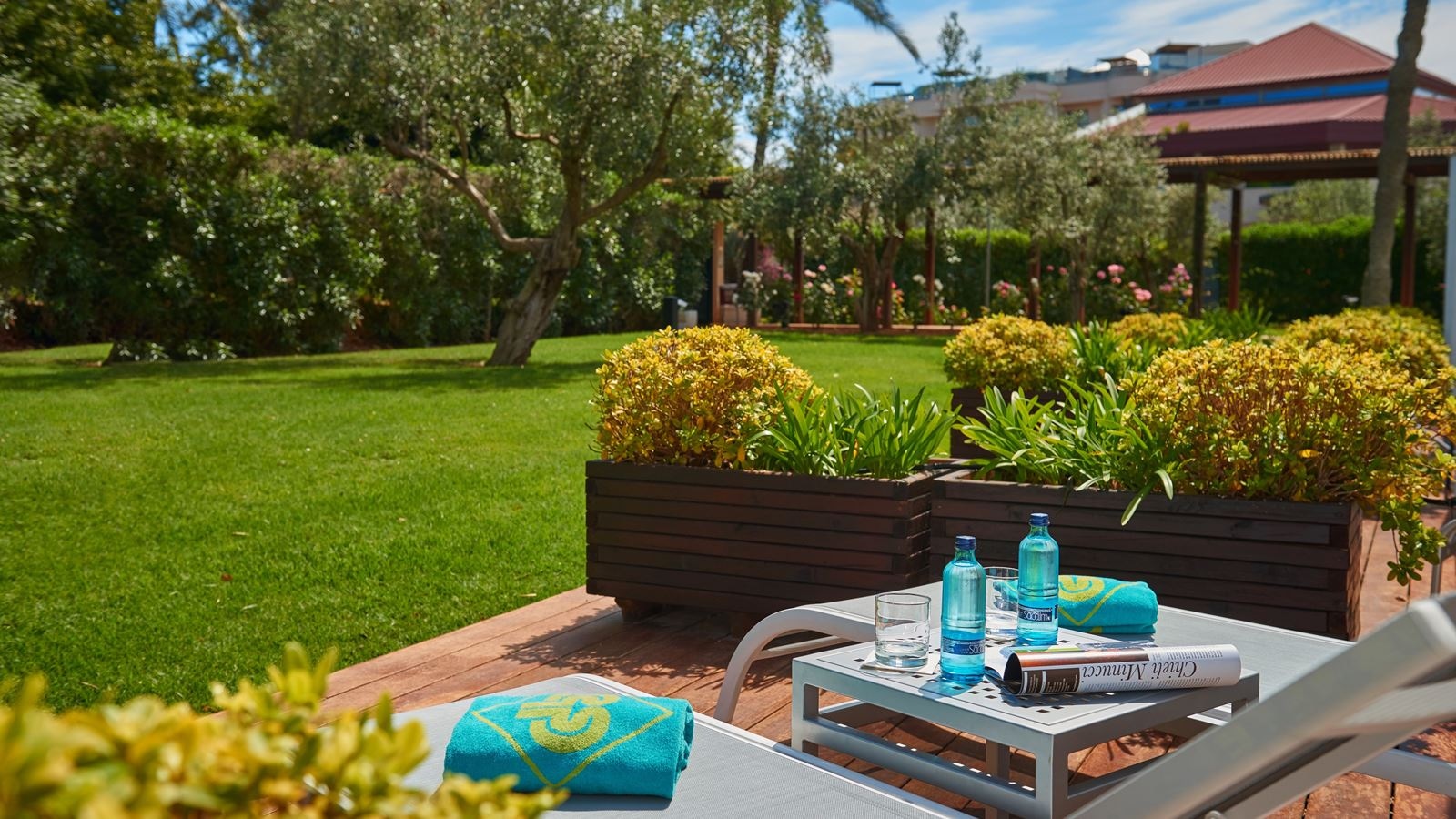 rooms-double-select-balcony-or-terrace