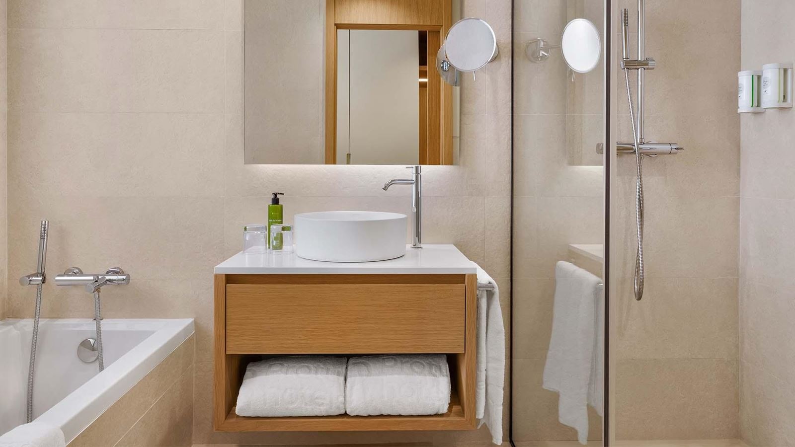 rooms-double-select-balcony-or-terrace-semi-private-pool