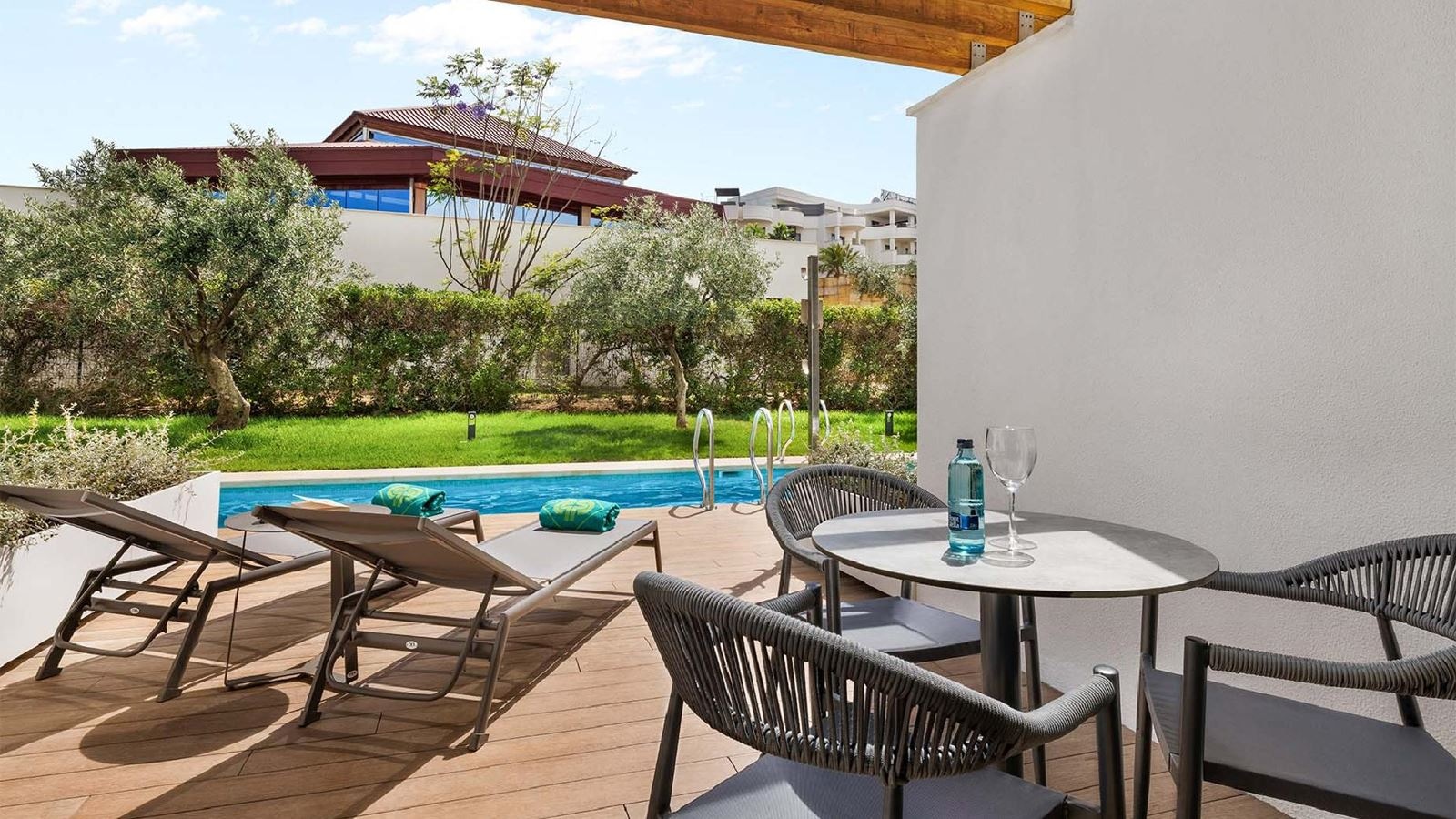 rooms-double-select-swim-up