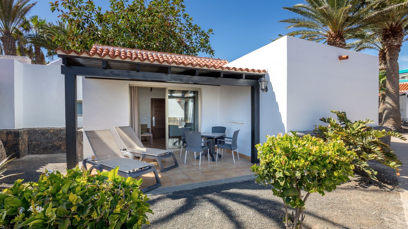 rooms-bungalow-superior