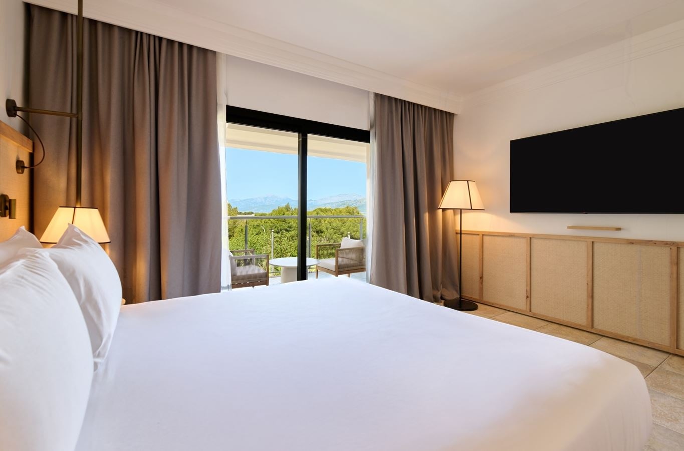 rooms-junior-suite-balcony-or-terrace