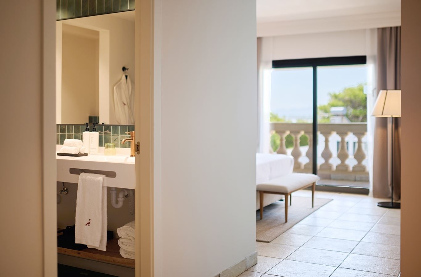 rooms-junior-suite-balcony-or-terrace