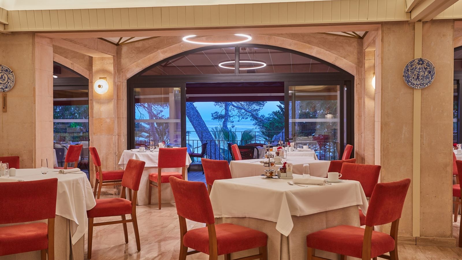 restaurants-world-cafe-main-restaurant