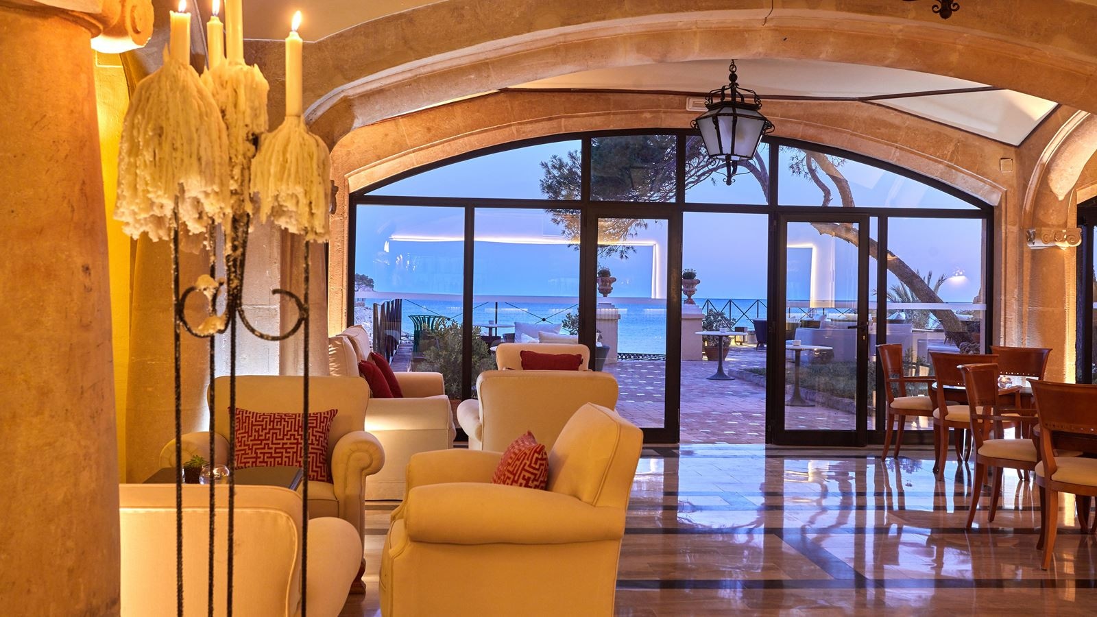 bars-piano-bar--lounge-bar