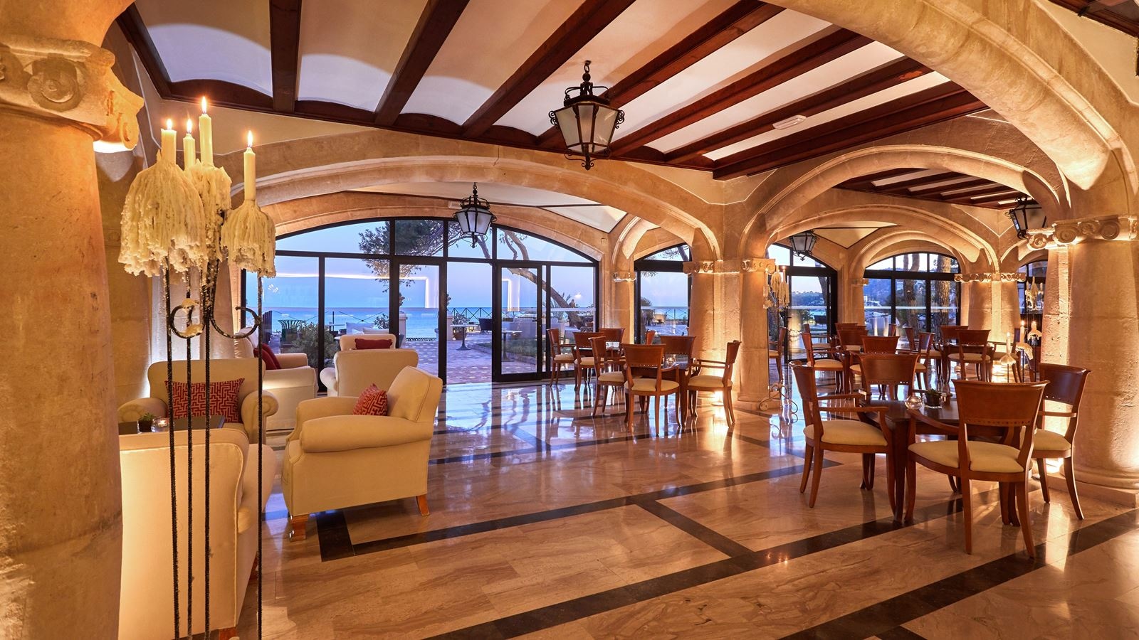 bars-piano-bar--lounge-bar