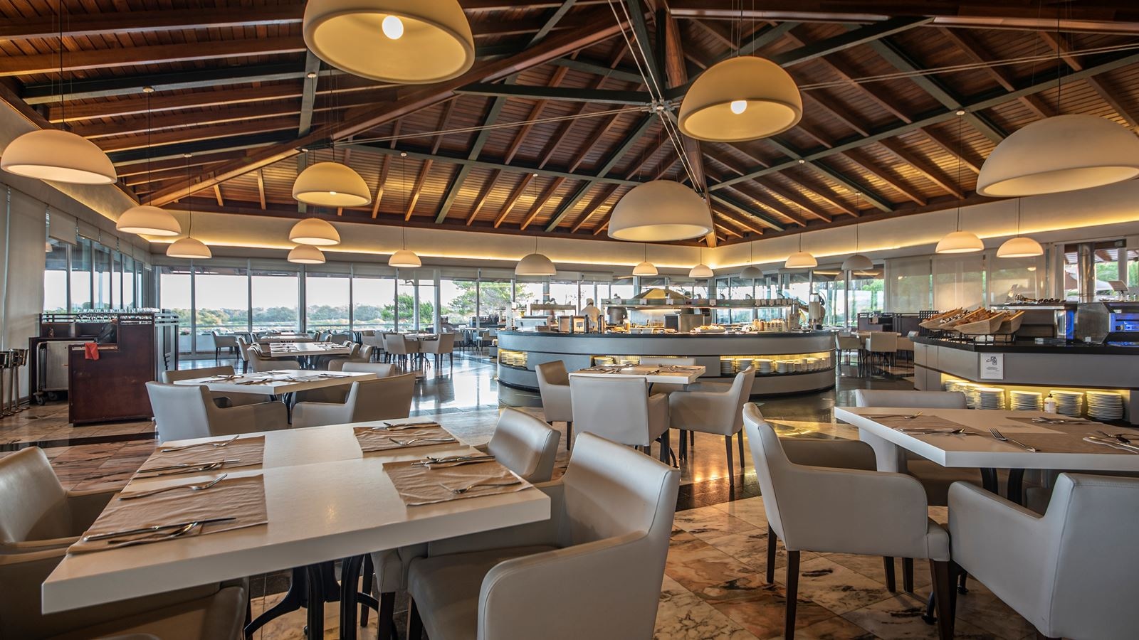 restaurants-restaurant