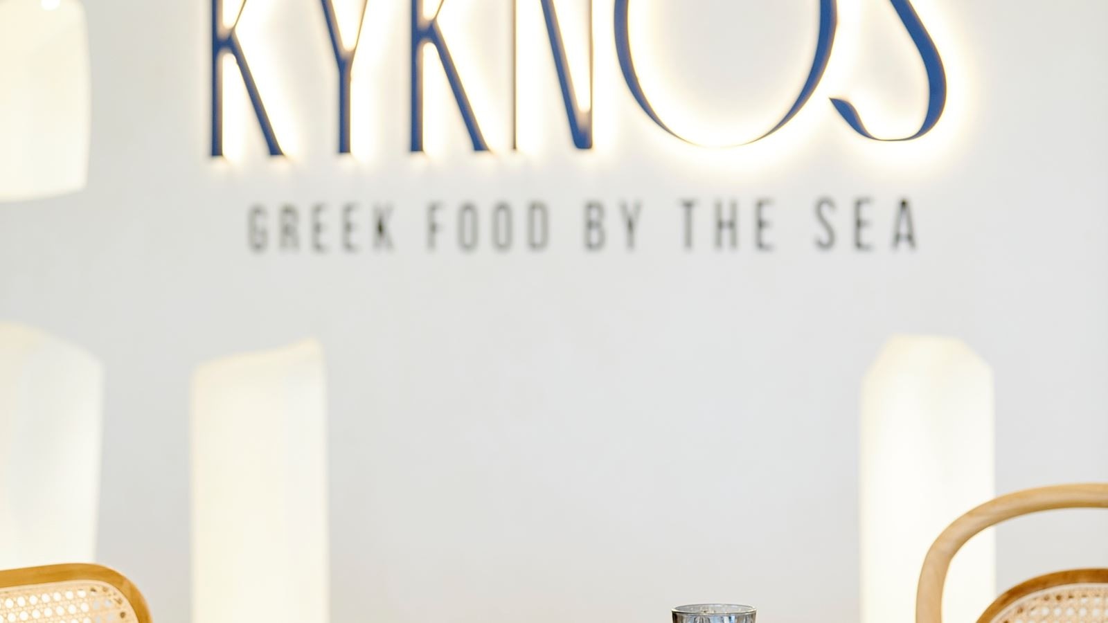 restaurants-restaurante-griego-kyknos