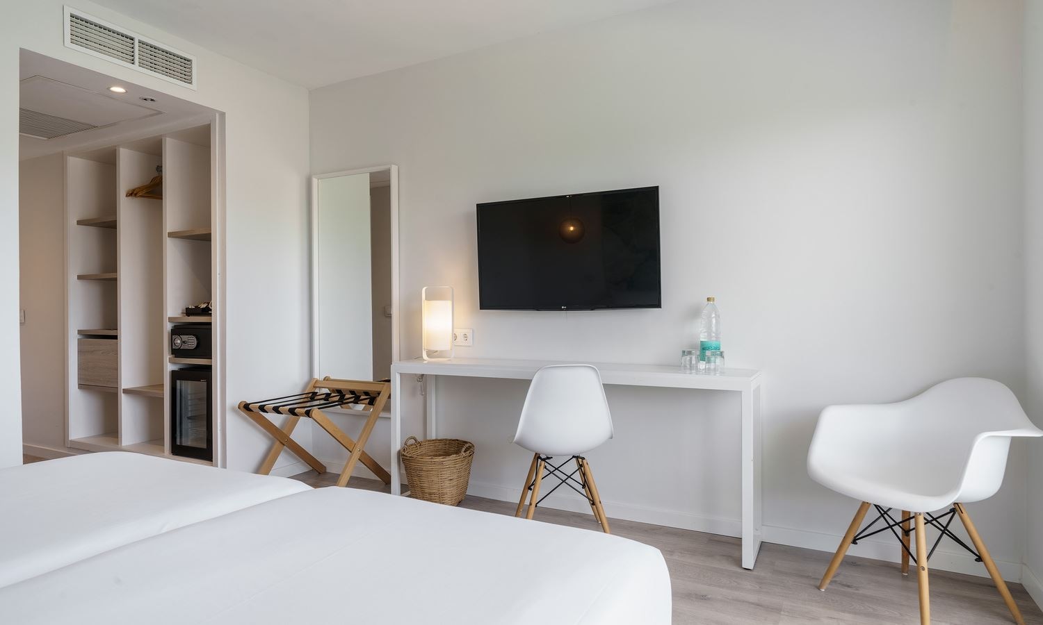 rooms-room-double-sea-view-balcony