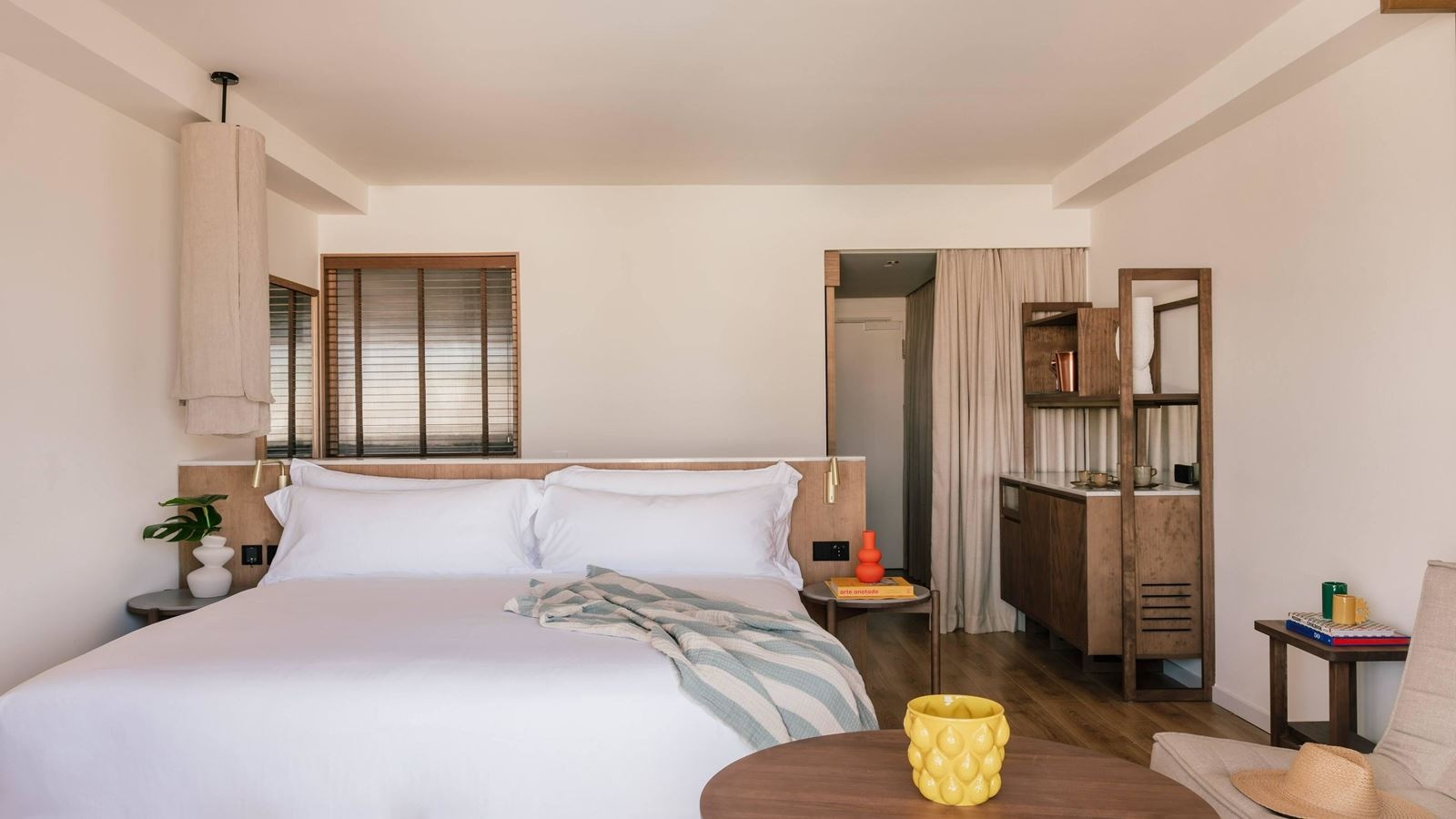 rooms-junior-suite-superior-me+-lateral-sea-view