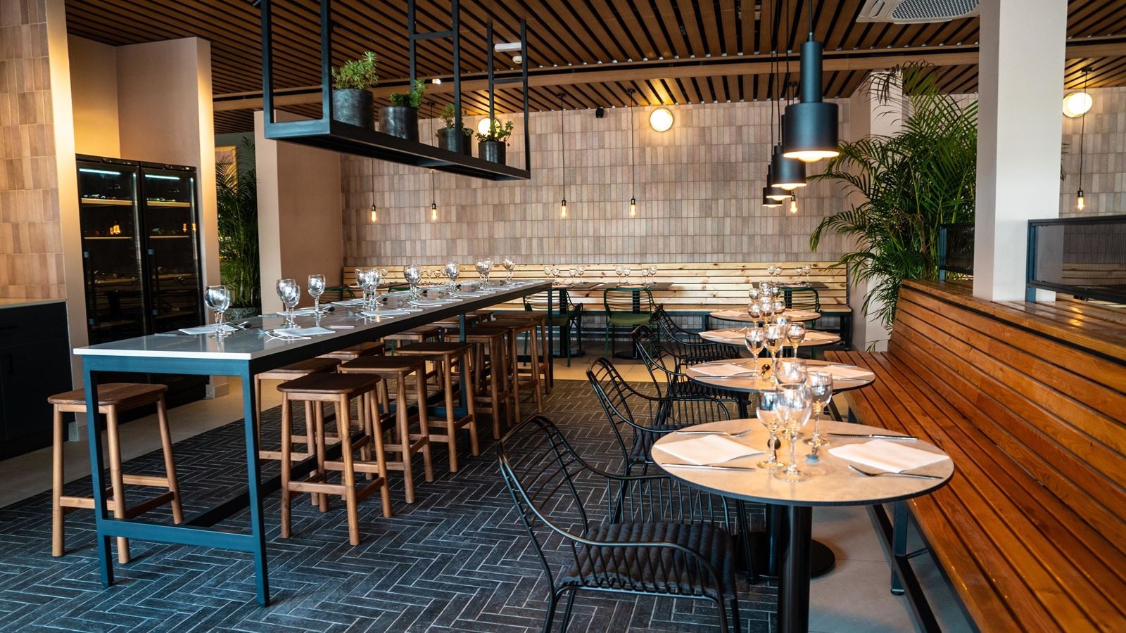 restaurants-restaurants