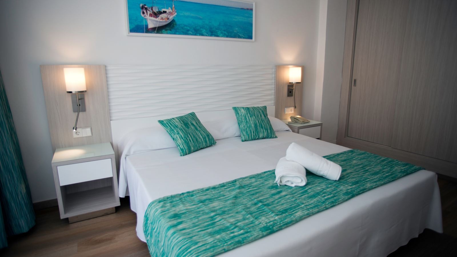 rooms-doble-promoeconomy-room-balcony-or-terrace