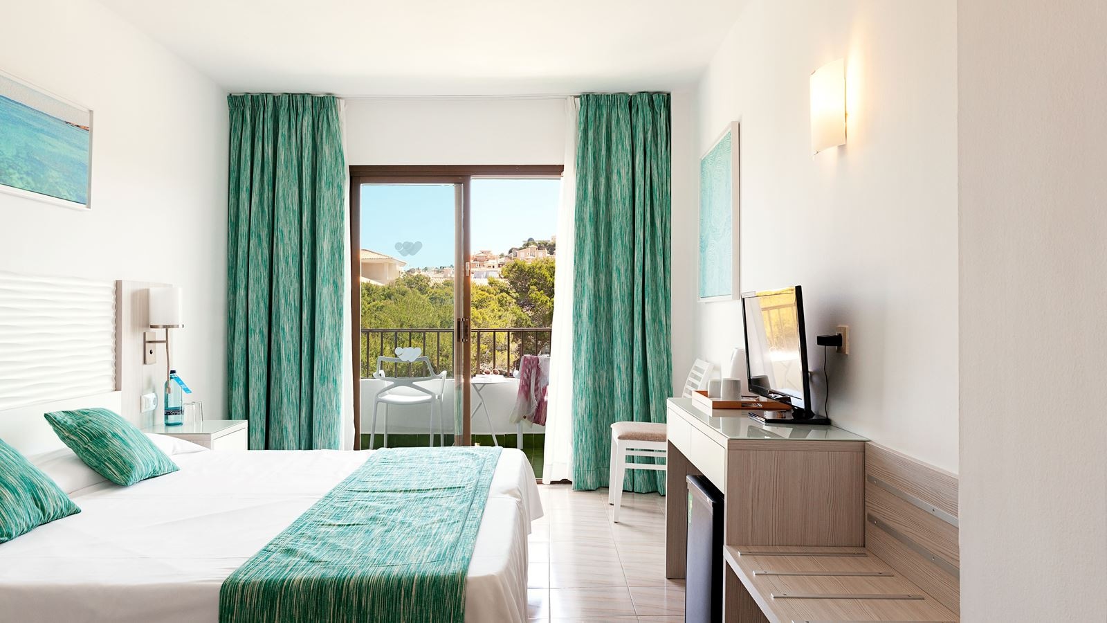 rooms-doble-promoeconomy-room-balcony-or-terrace