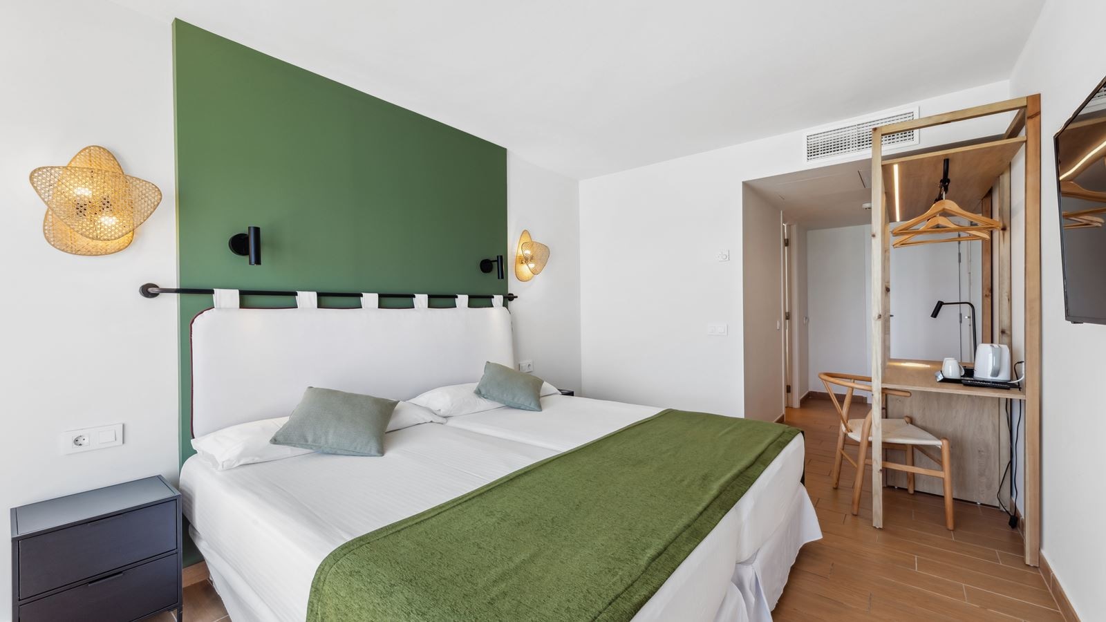 rooms-double-room-sea-view-balcony-or-terrace