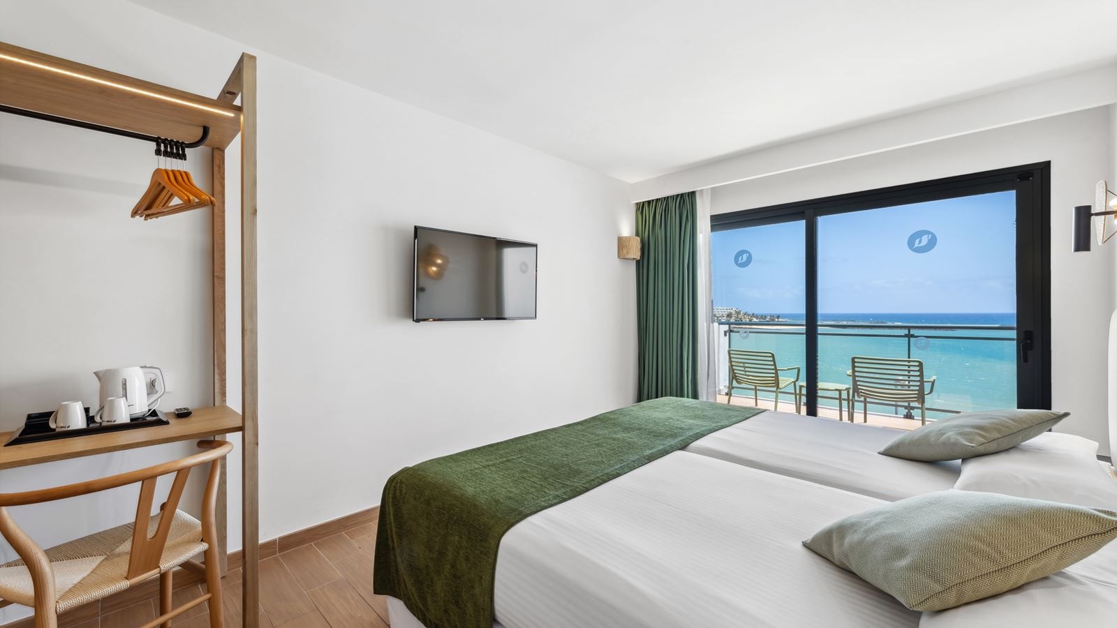 rooms-double-room-sea-view-balcony-or-terrace