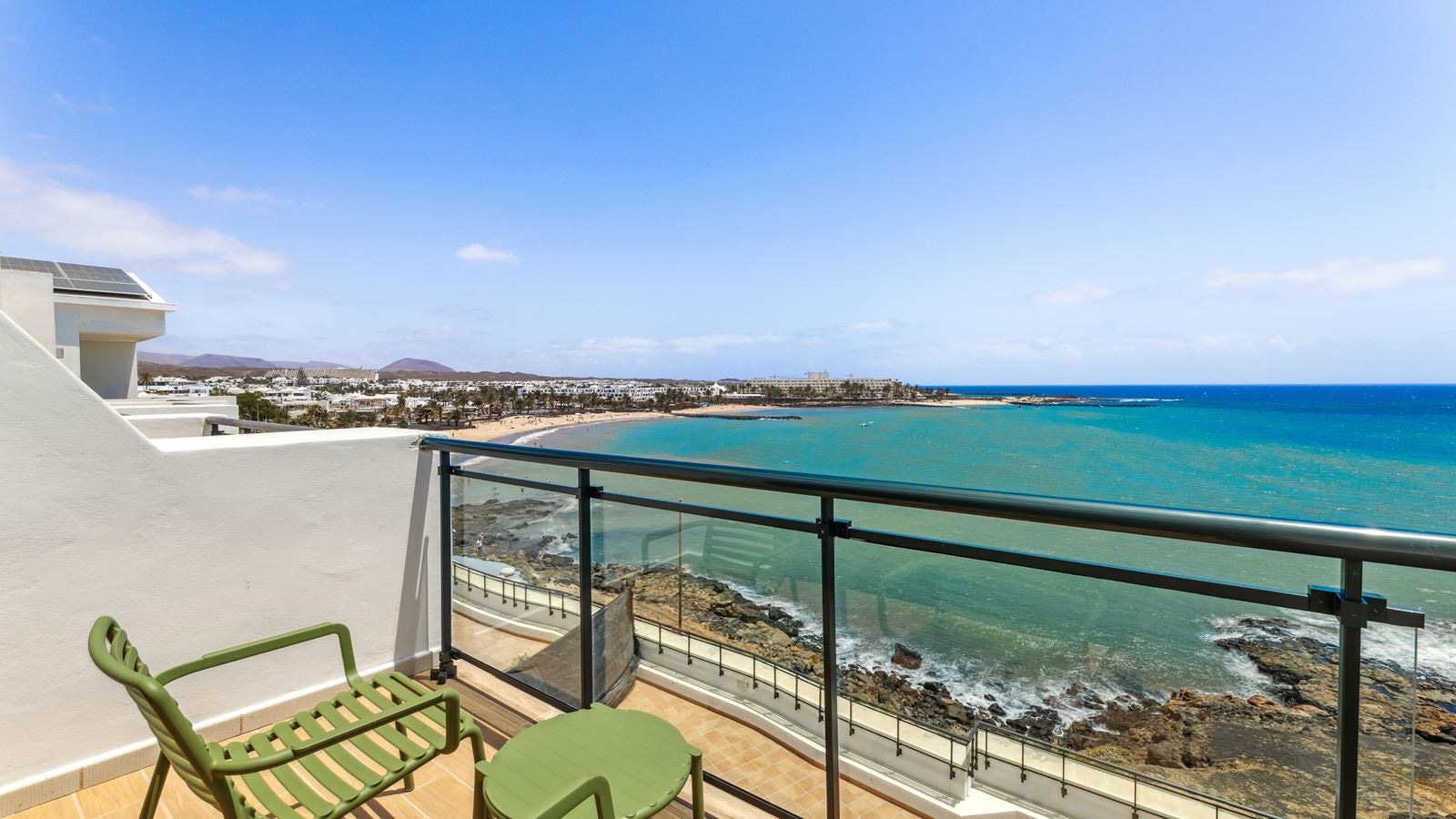 rooms-family-room-sea-view-balcony-or-terrace